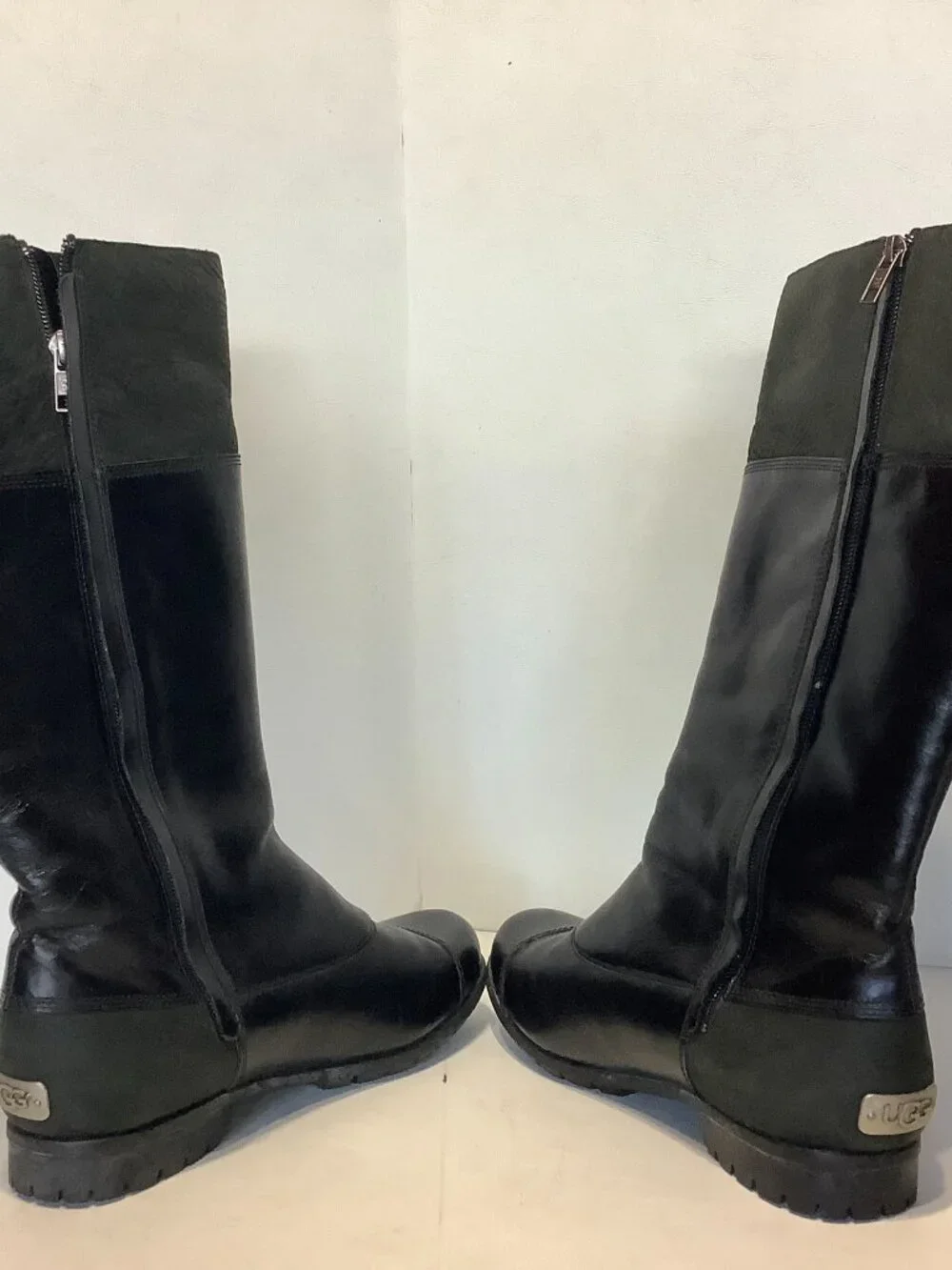 Women's UGG Barolo Riding Boots Knee High Sherpa Lined Black Size 9.5 1001657